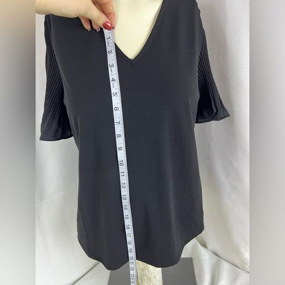 Adrianna Papell Womens V-neck Pleated Sleeve Crepe Blouse Top Black Sz Small NWT - Picture 6 of 11